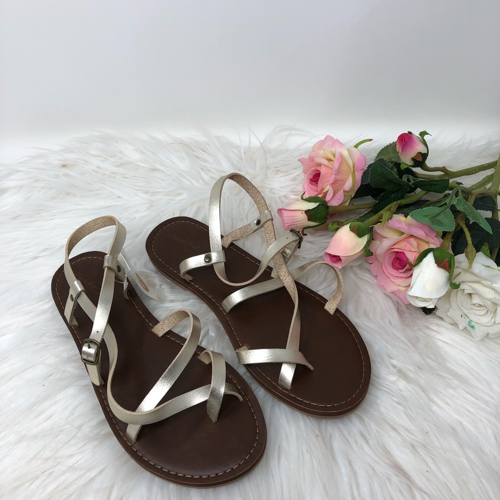 Universal Thread Women Lavinia Strap gold Sandals - Picture 3 of 6